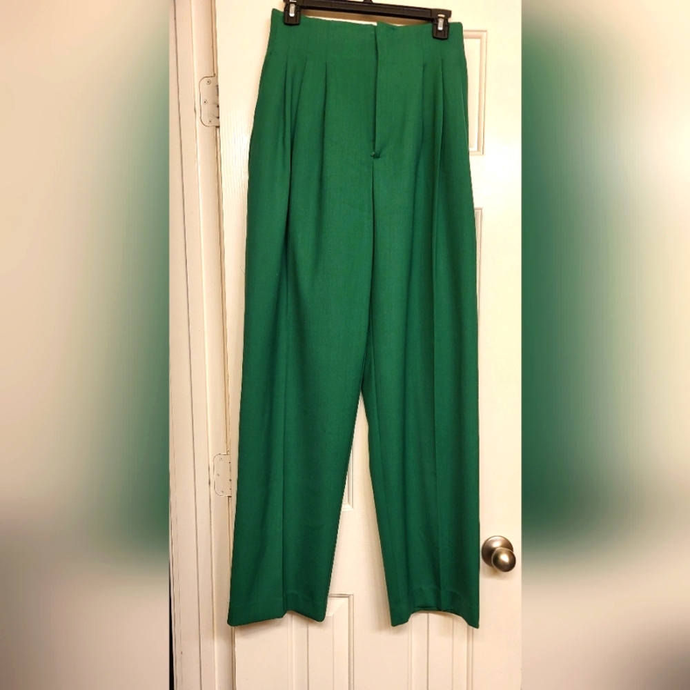 Elegant Green Women's Pants
